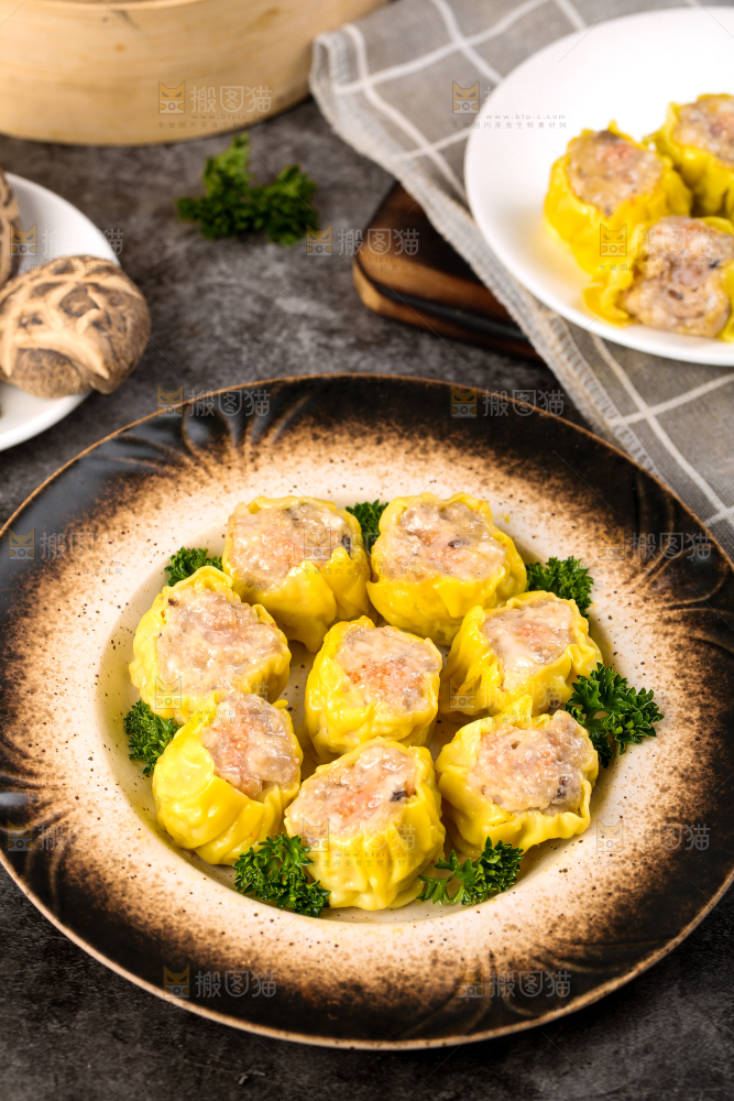 深底上的虾肉烧卖