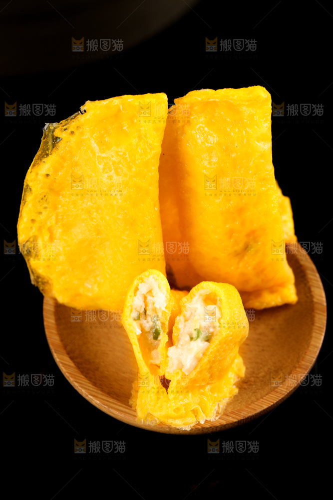深底上的蛋饺