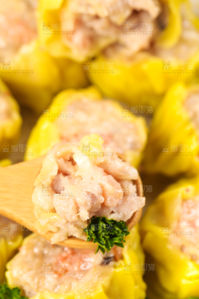 深底上的虾肉烧卖