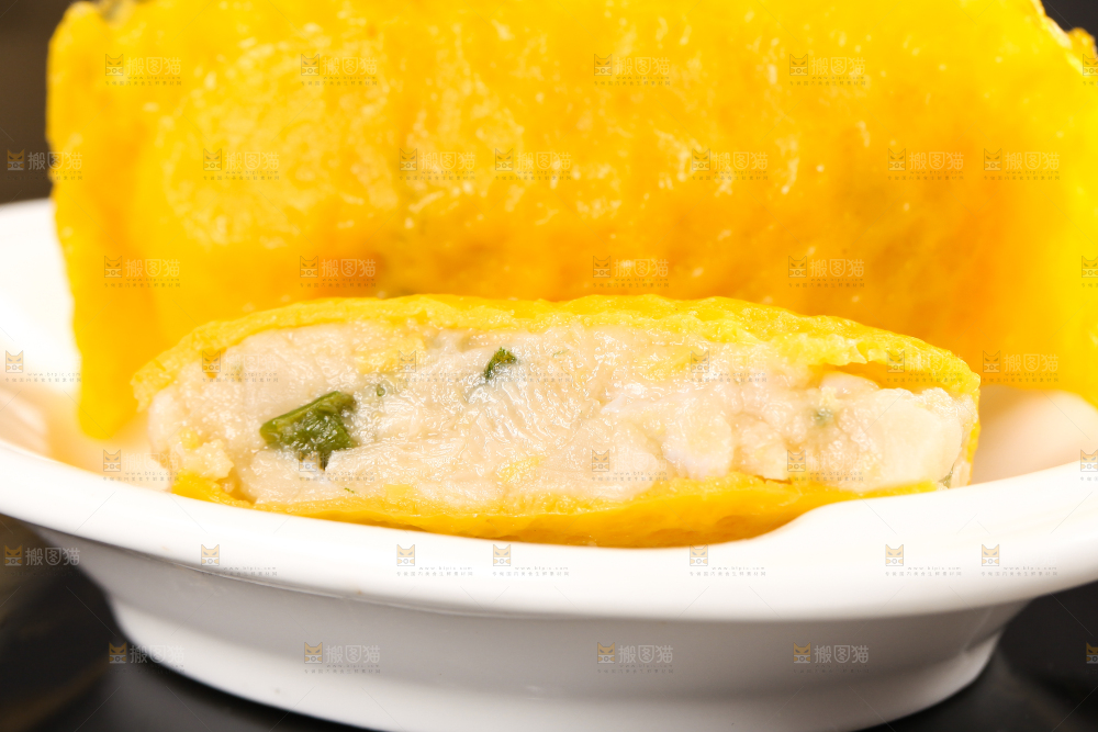 深底上的蛋饺