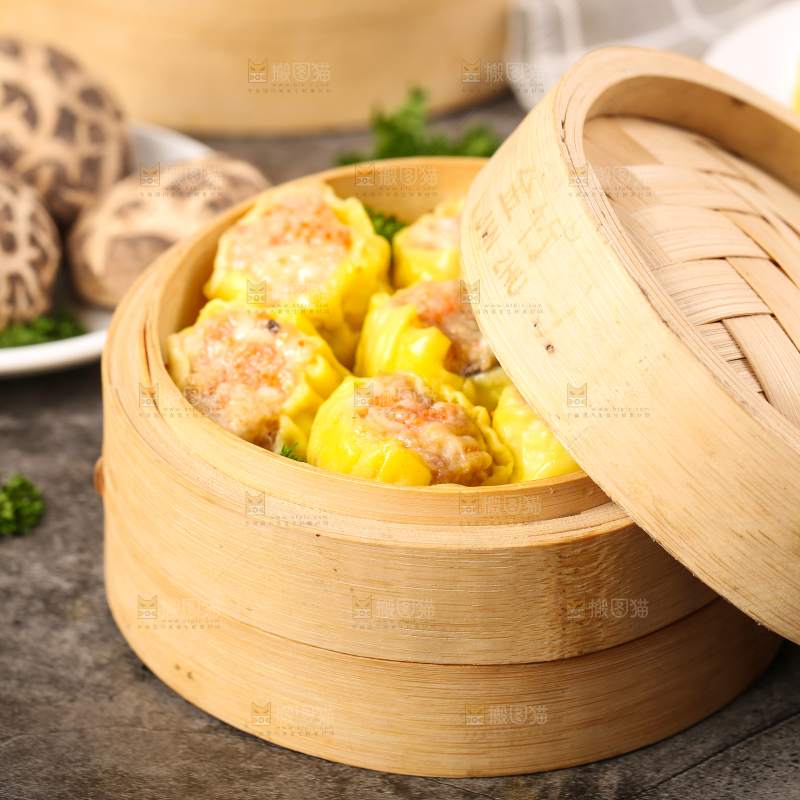 深底上的虾肉烧卖