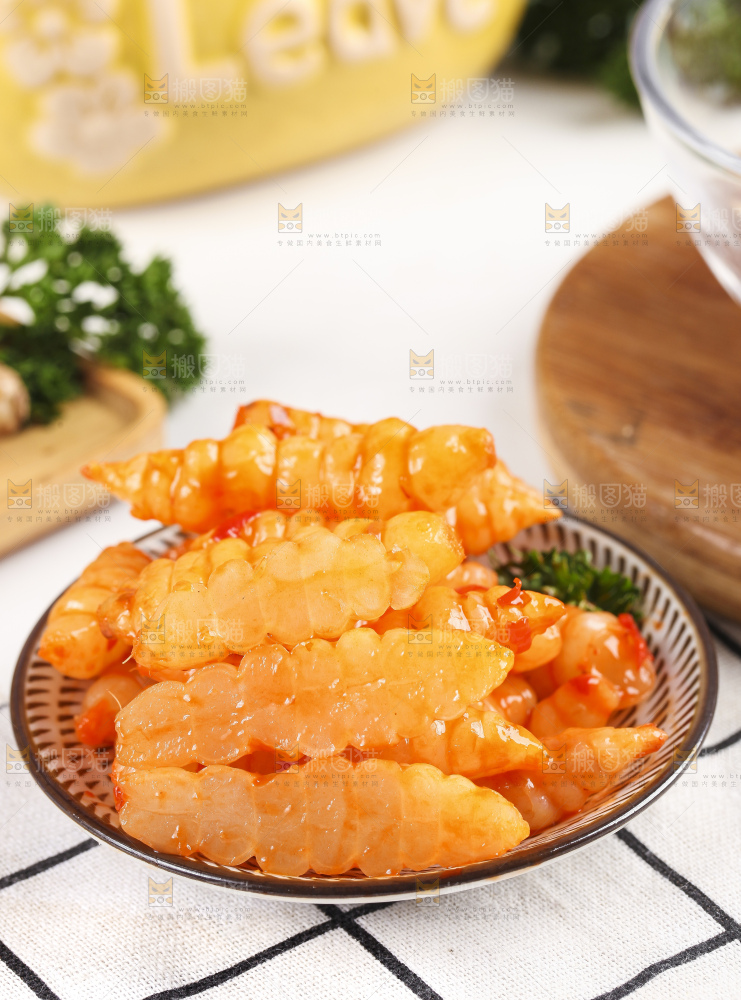 盘子里的红油宝塔菜