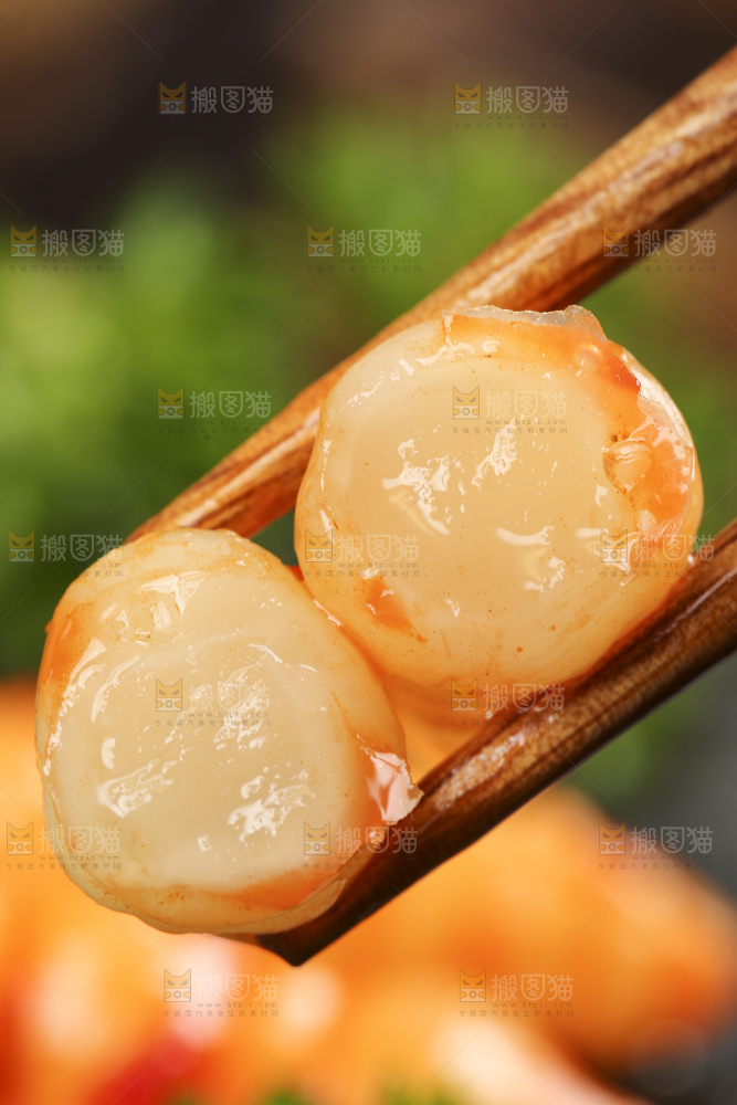 盘子里的红油宝塔菜