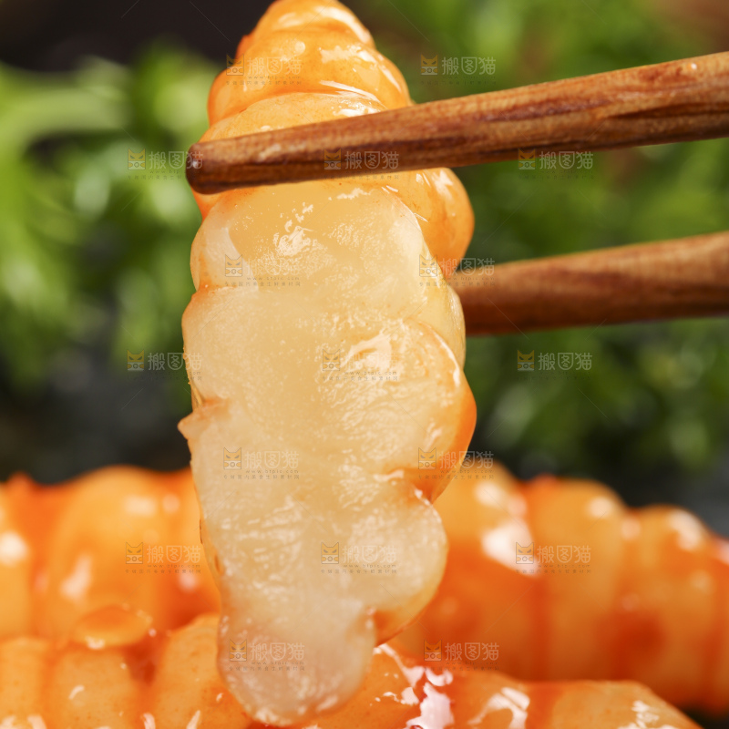 盘子里的红油宝塔菜
