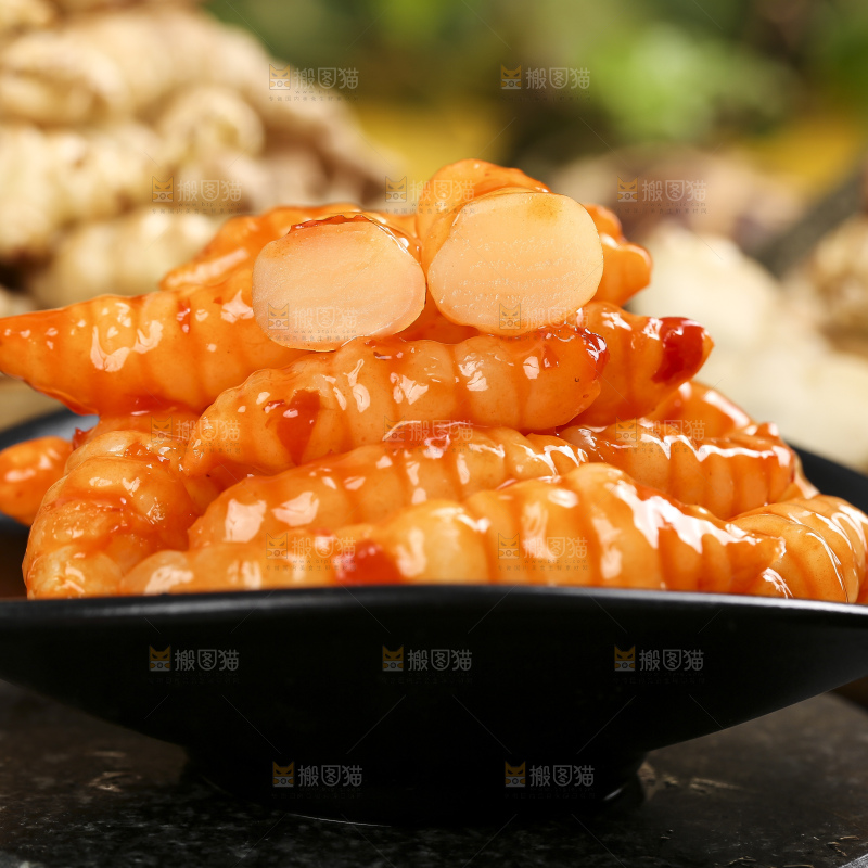 盘子里的红油宝塔菜