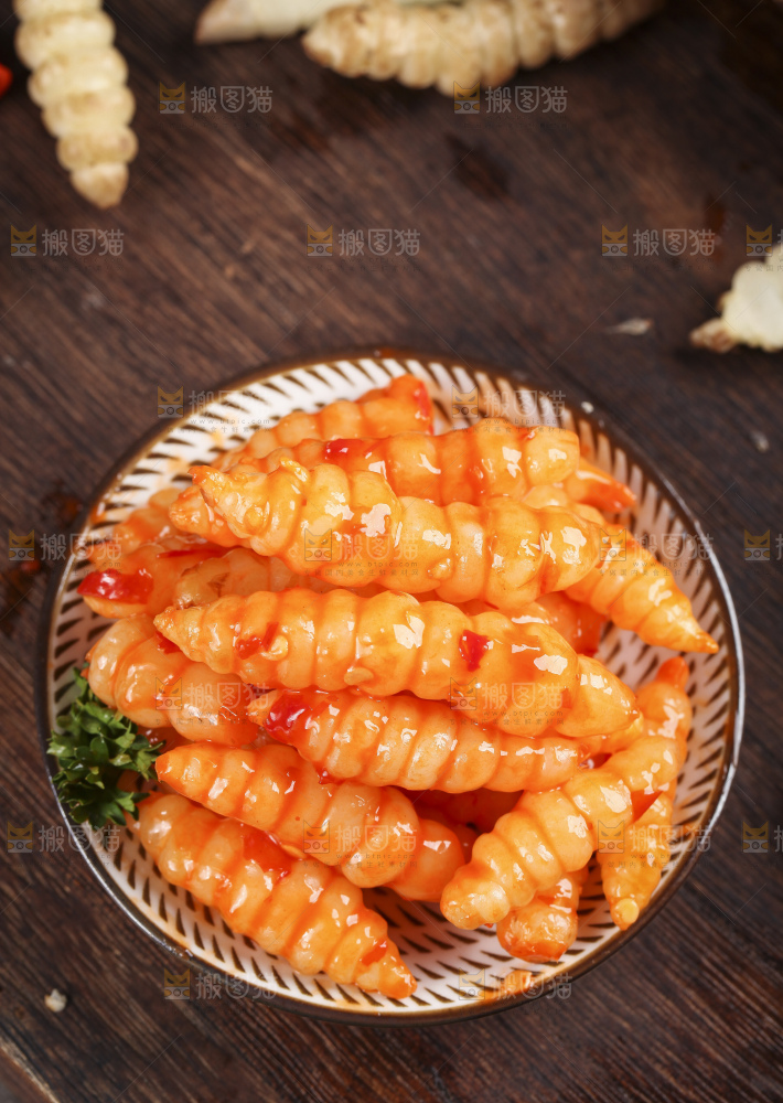 盘子里的红油宝塔菜
