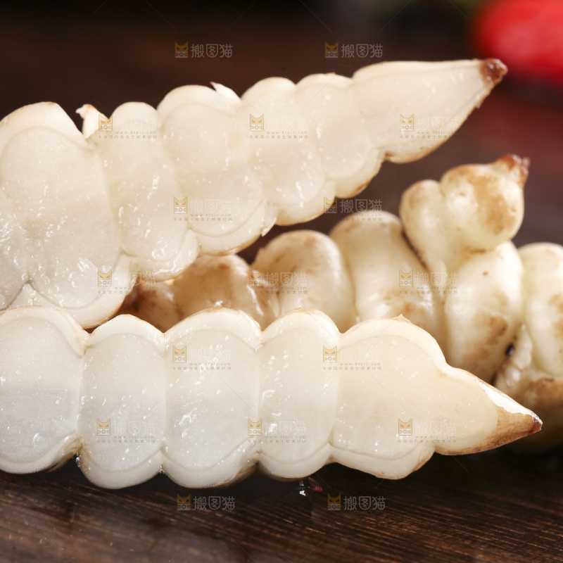深底上的宝塔菜
