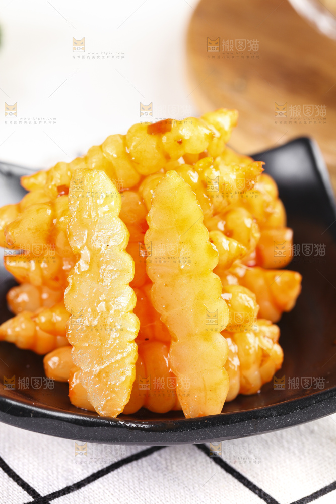 盘子里的红油宝塔菜
