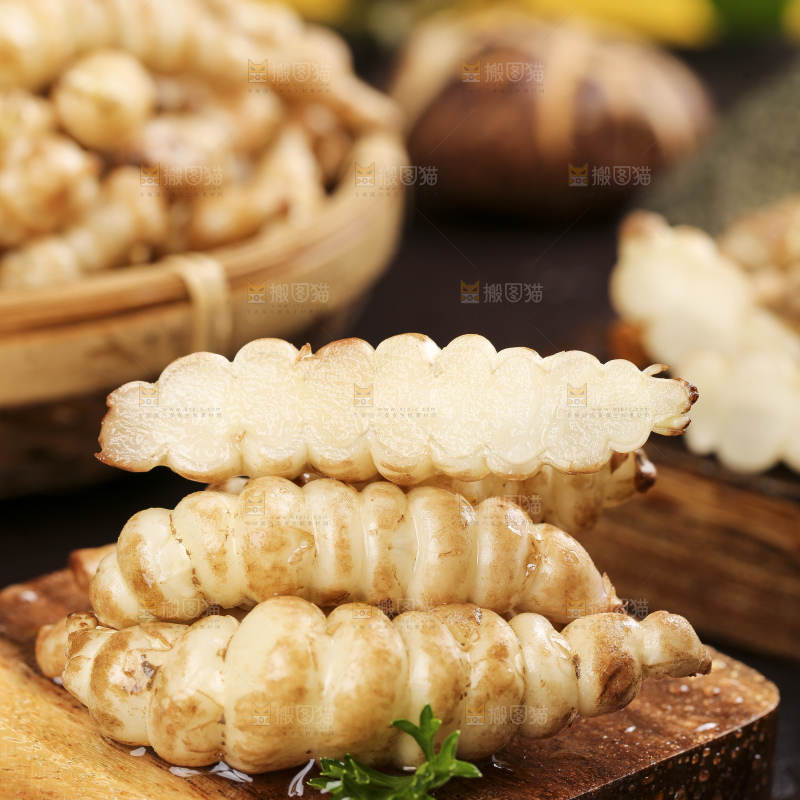 深底上的宝塔菜