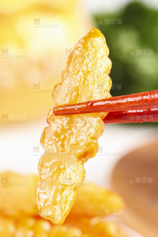 盘子里的红油宝塔菜