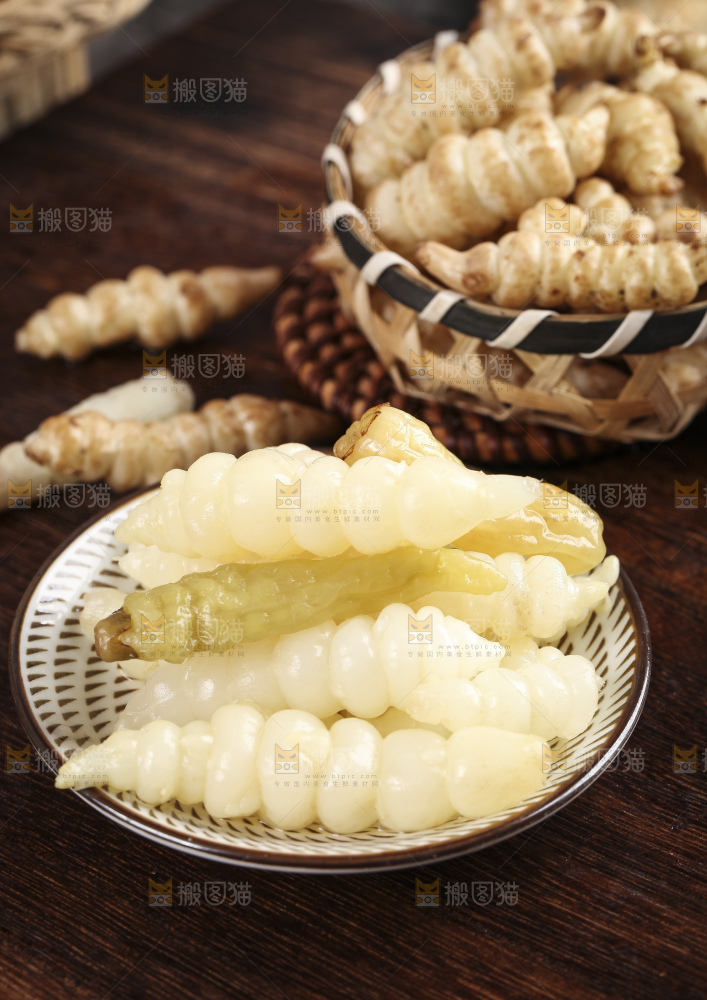 盘子里的泡椒宝塔菜