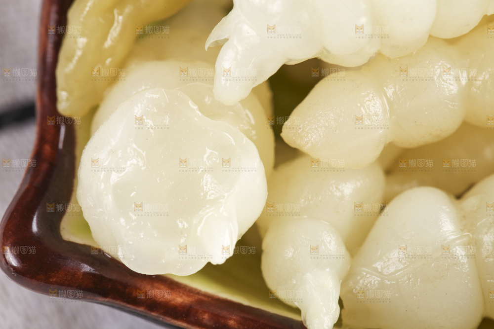 盘子里的泡椒宝塔菜