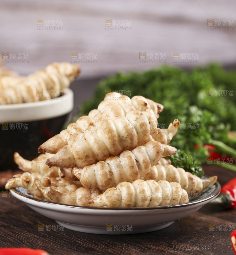 深底上的宝塔菜