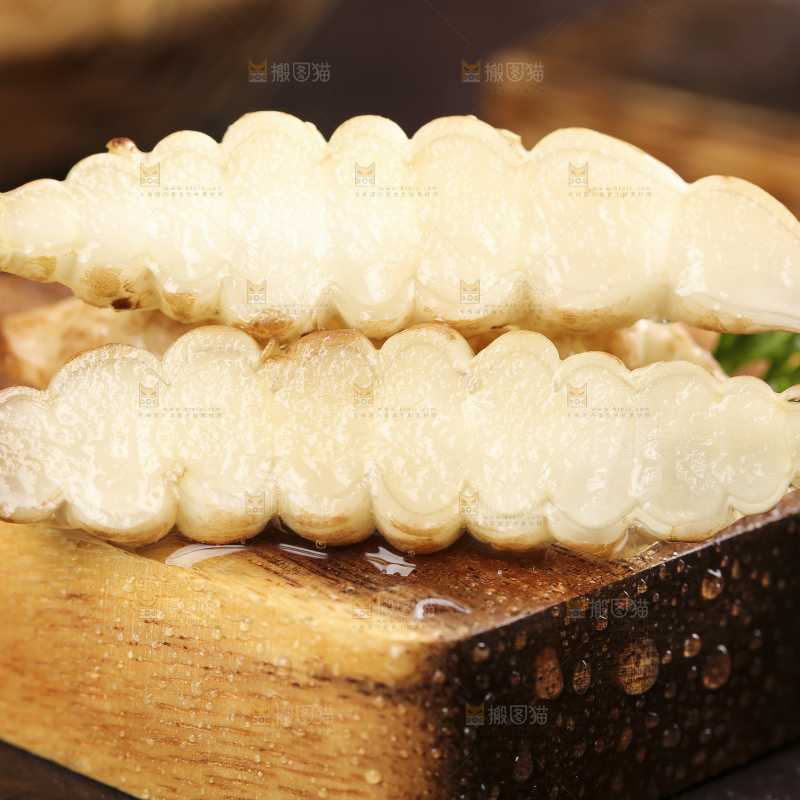 深底上的宝塔菜