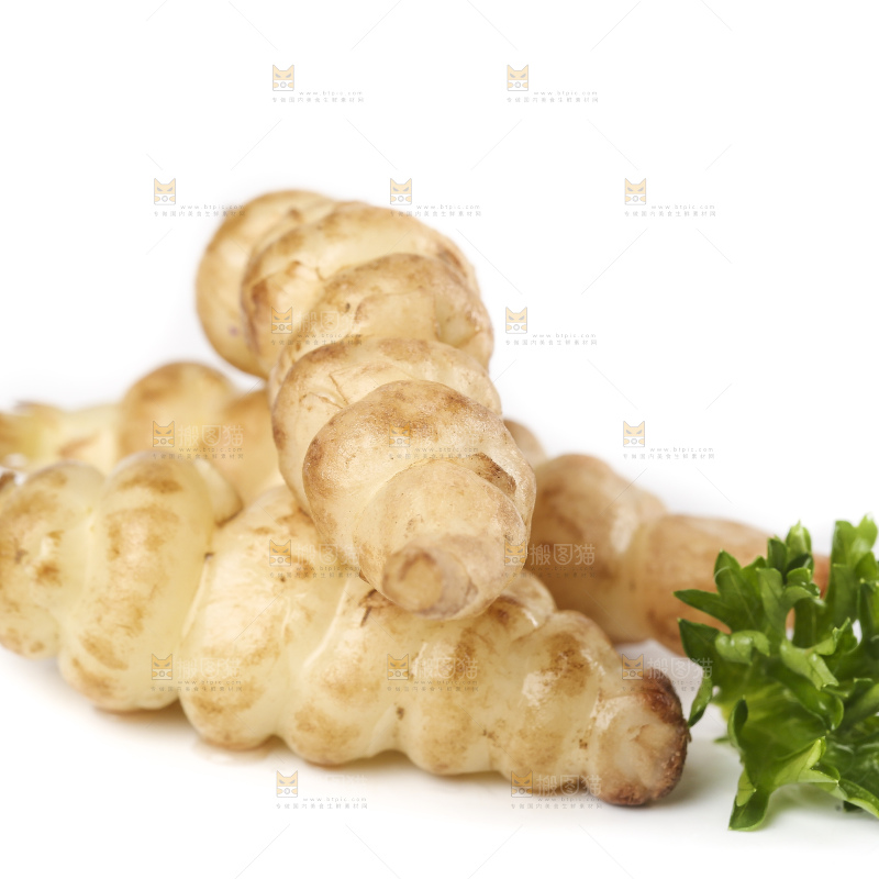 白底上的宝塔菜