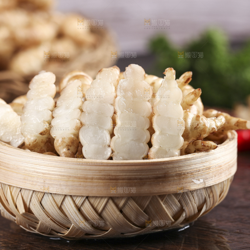 深底上的宝塔菜