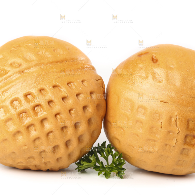白底上的核桃包