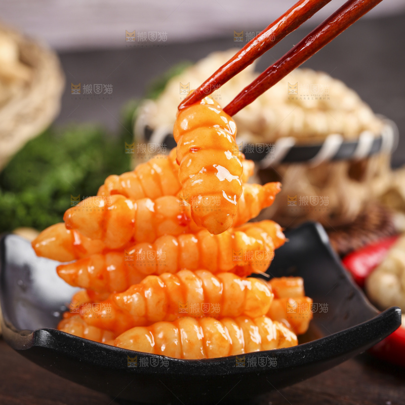 盘子里的红油宝塔菜