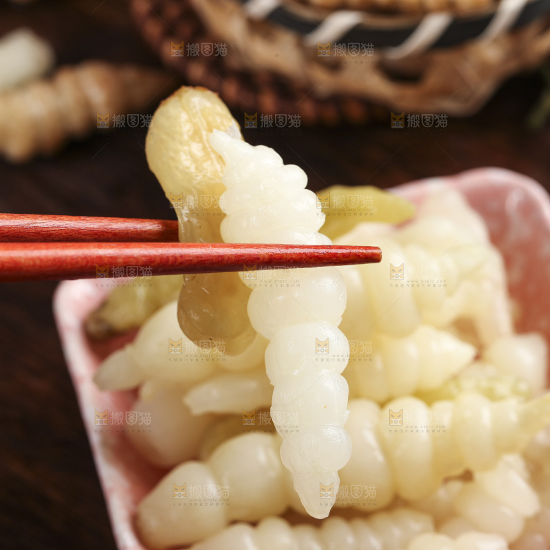 盘子里的泡椒宝塔菜