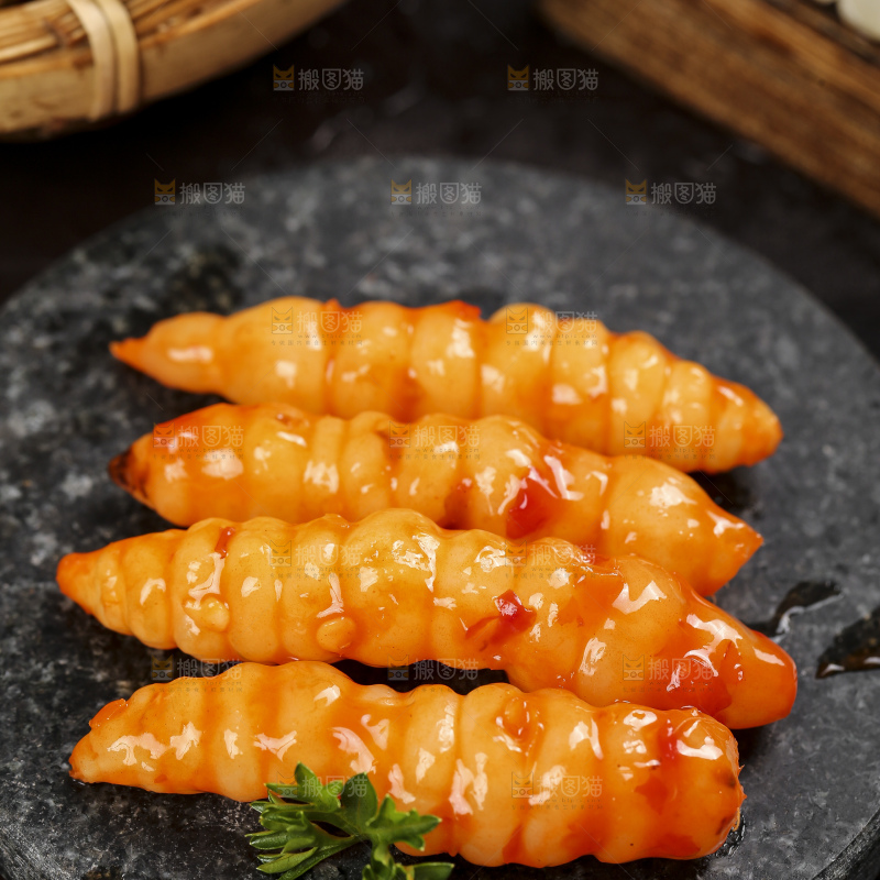 盘子里的红油宝塔菜