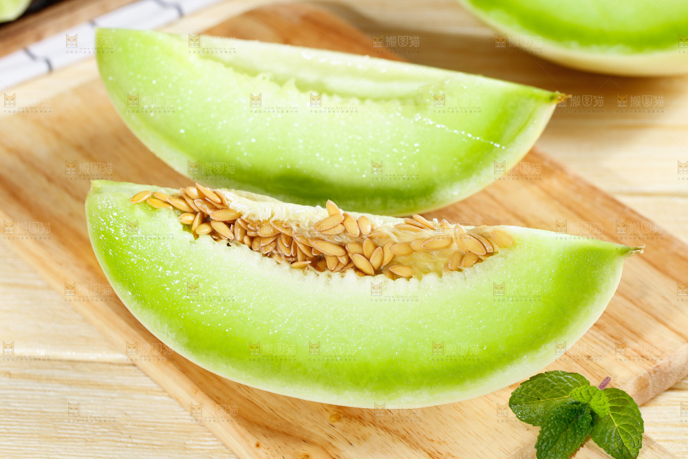 浅底上的玉菇甜瓜