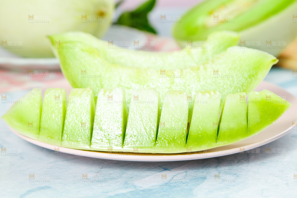 浅底上的玉菇甜瓜
