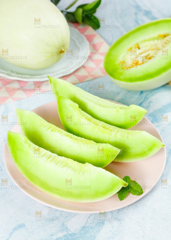 浅底上的玉菇甜瓜
