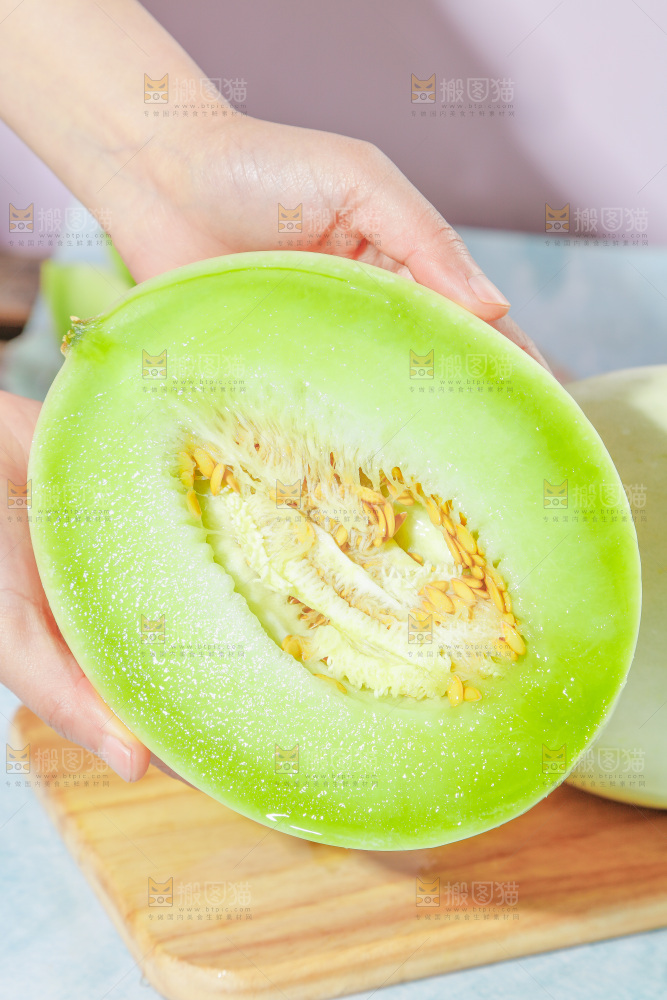 浅底上的玉菇甜瓜