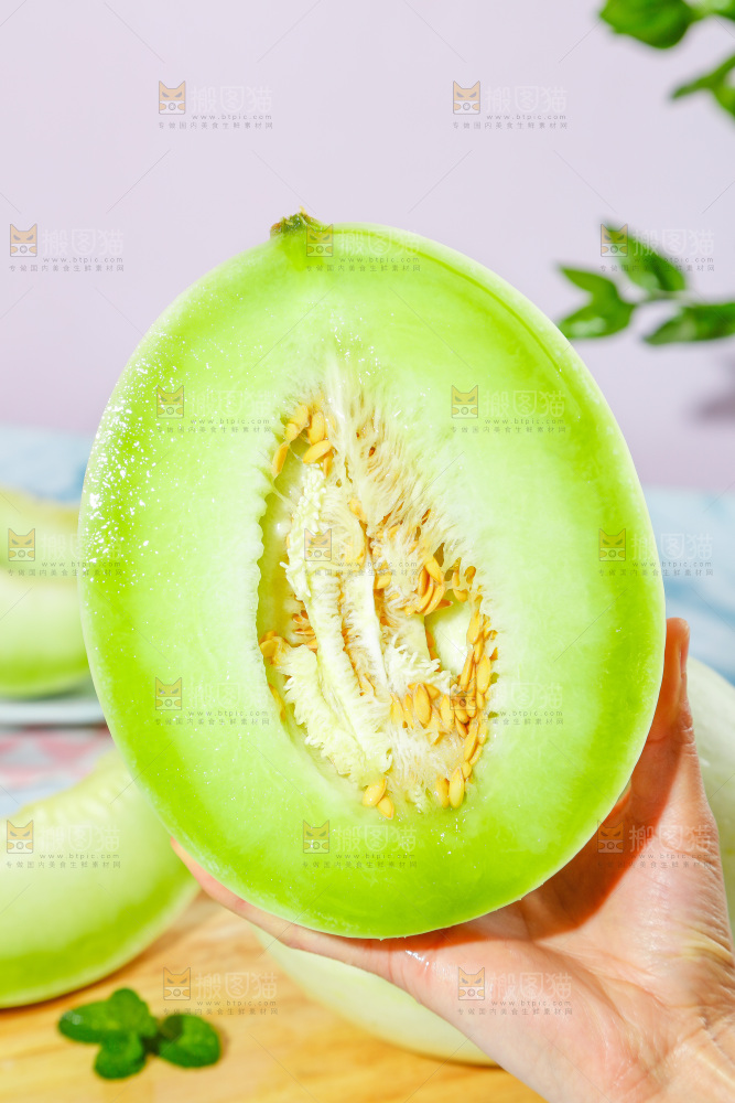 浅底上的玉菇甜瓜