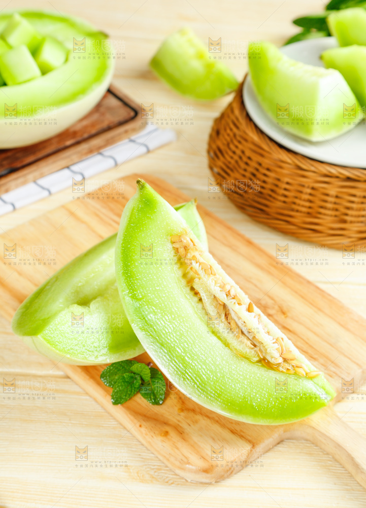 浅底上的玉菇甜瓜