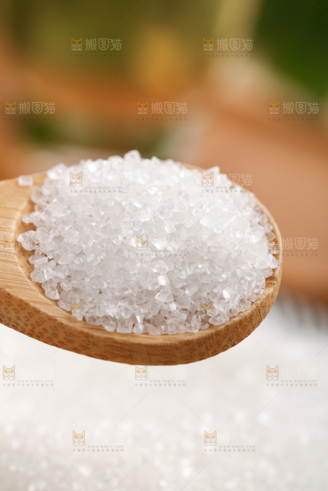 浅底上的白砂糖