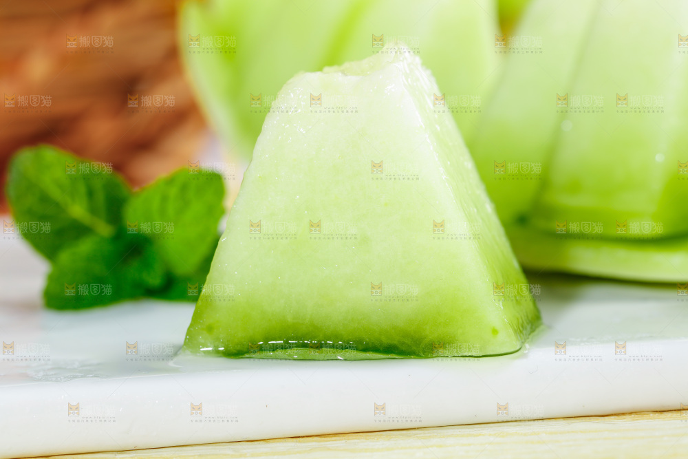 浅底上的玉菇甜瓜