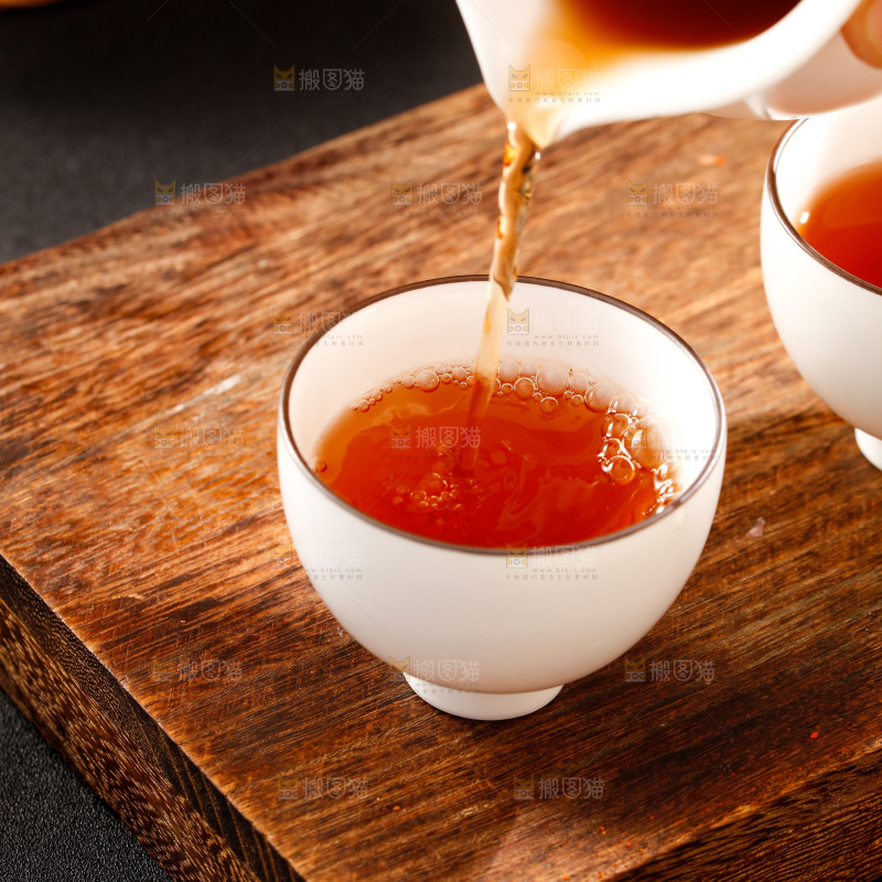 深底上的古树普洱