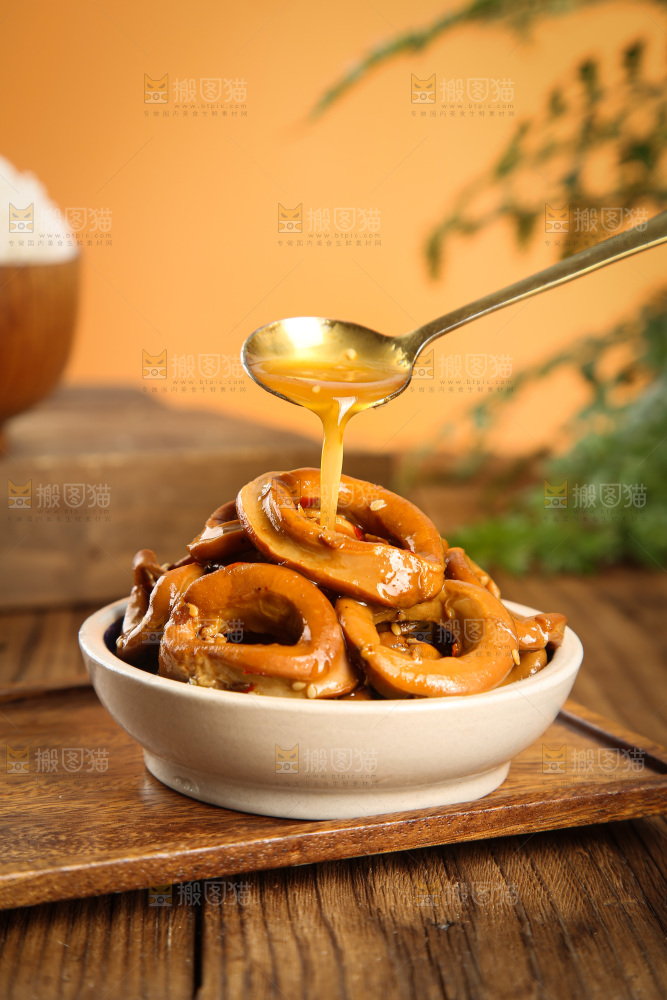 深底上的鱿鱼圈