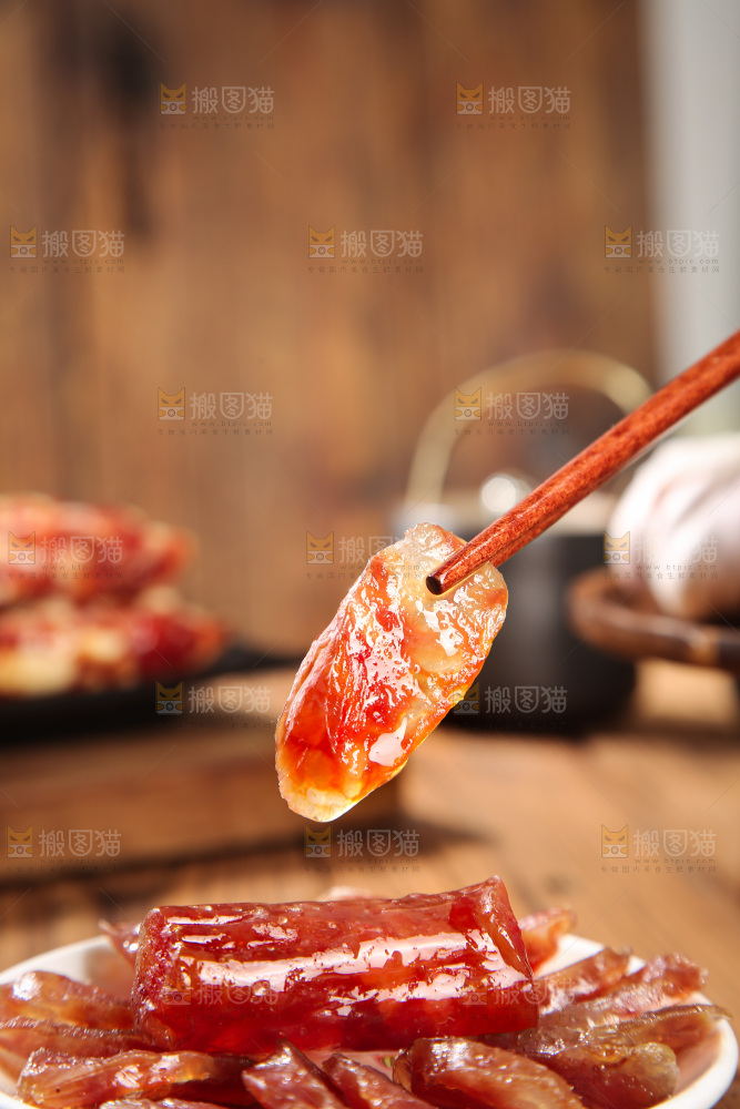 深底上的腊肠