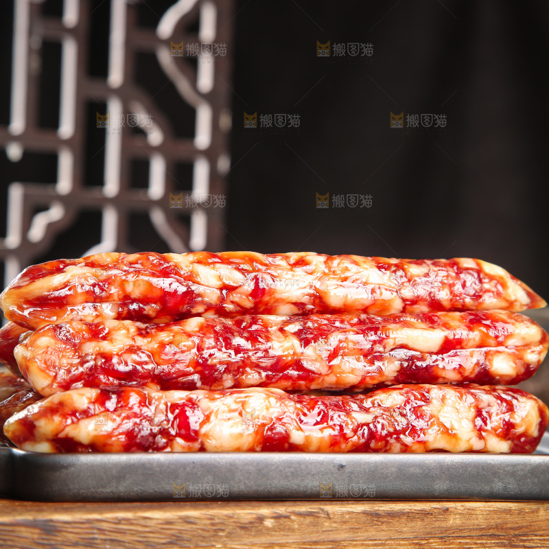 深底上的腊肠