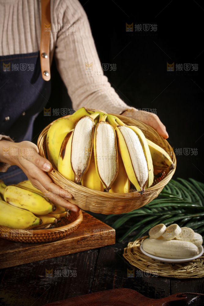 深底上的芭蕉