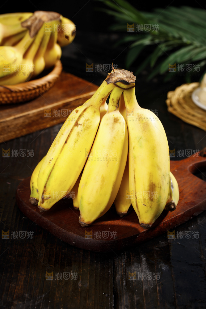 深底上的芭蕉