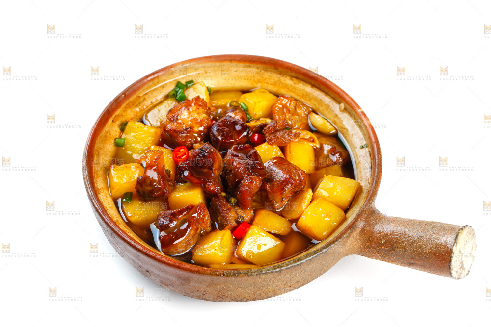 碗里的土豆炖牛肉