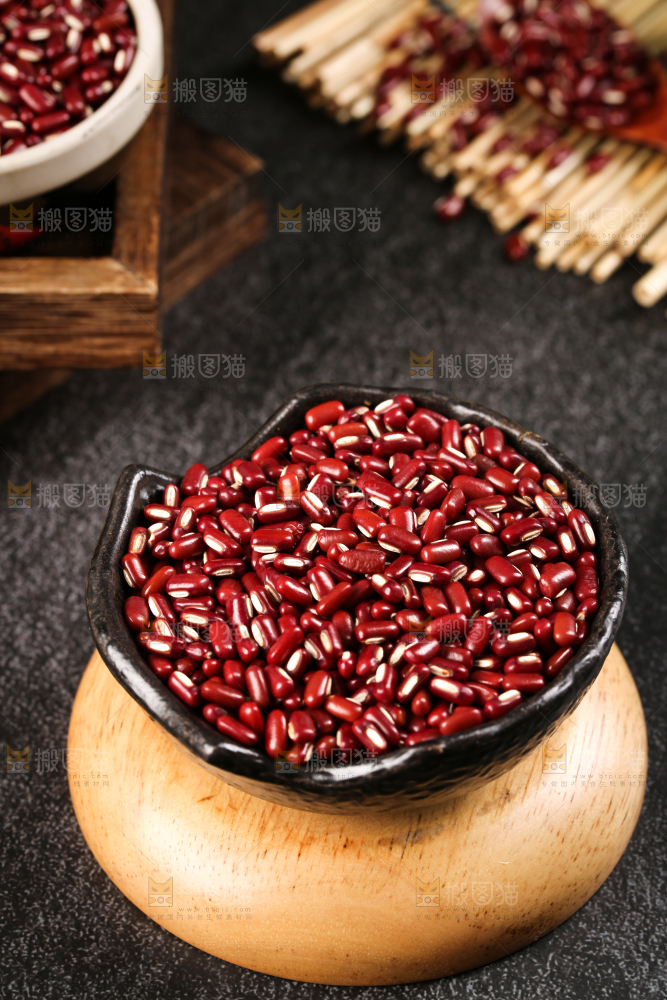 深底上的红豆