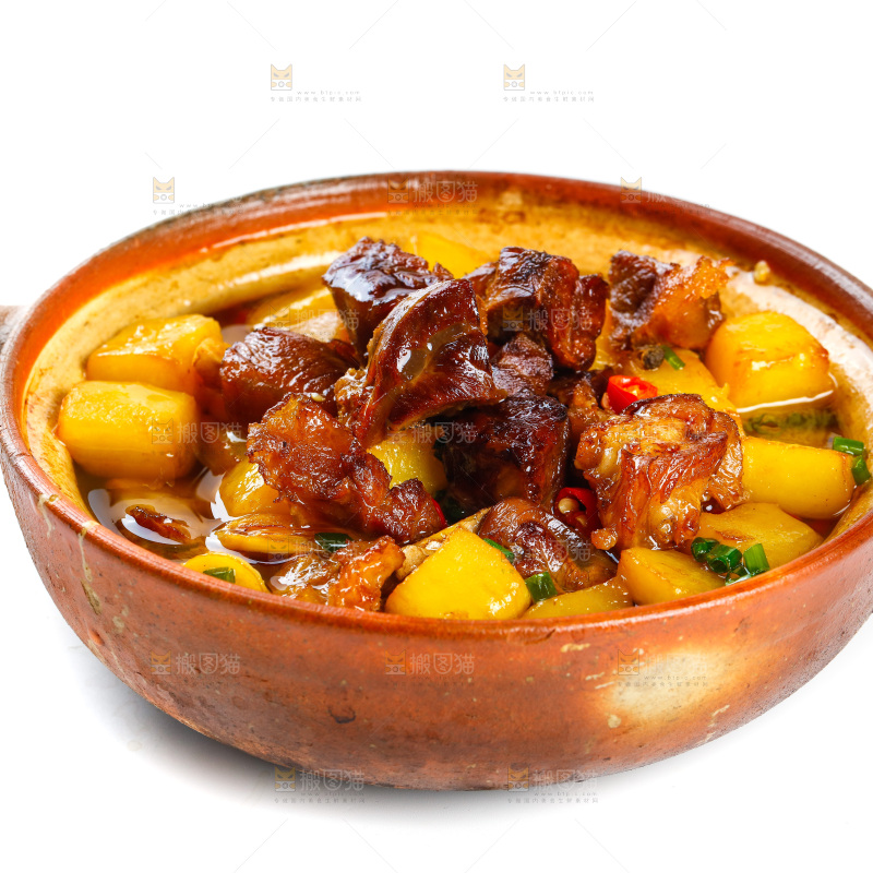 碗里的土豆炖牛肉