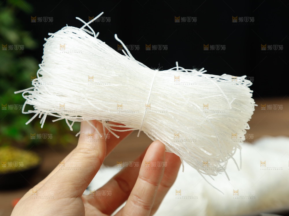 深底上的龙口粉丝