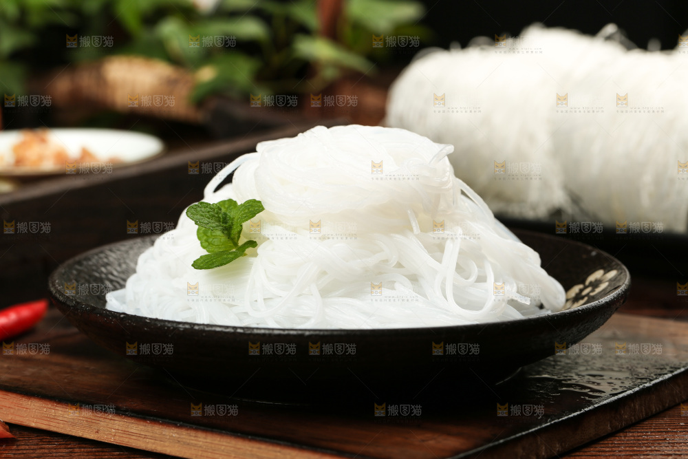 深底上的龙口粉丝