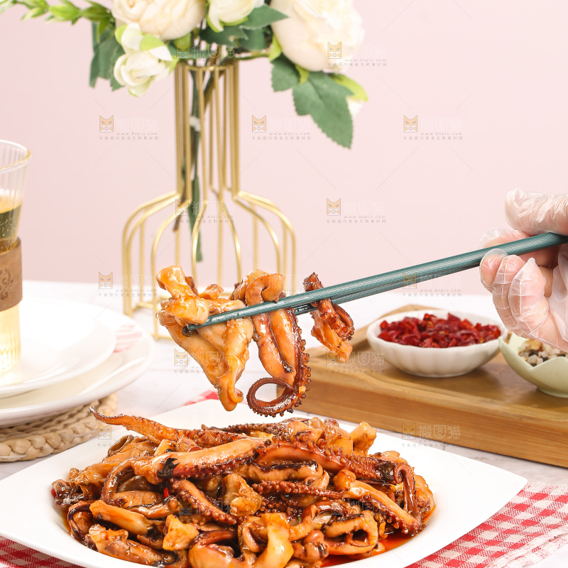 浅底上的鱿鱼须