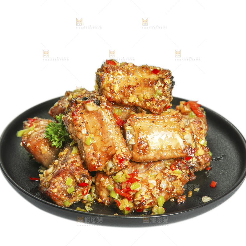 盘子里的蒜香排骨