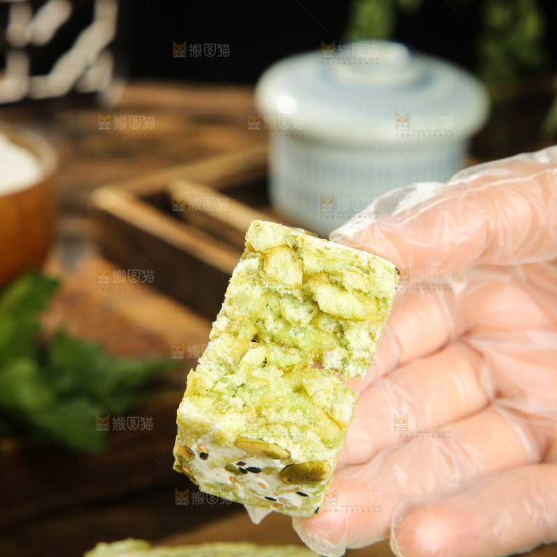 木底上的沙琪玛