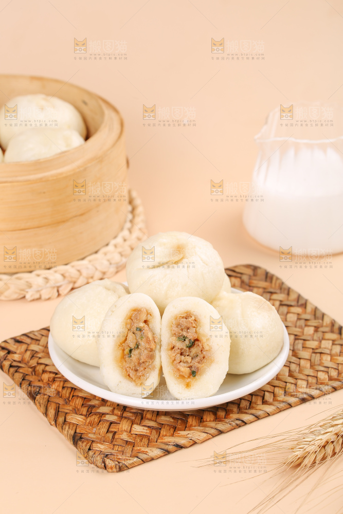 浅底上的发面小笼包