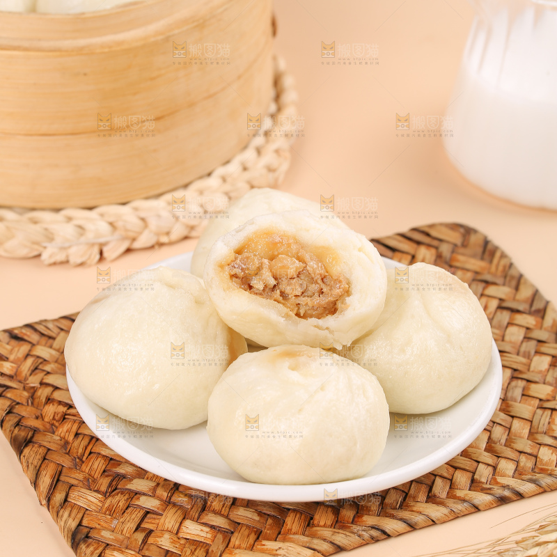 浅底上的发面小笼包