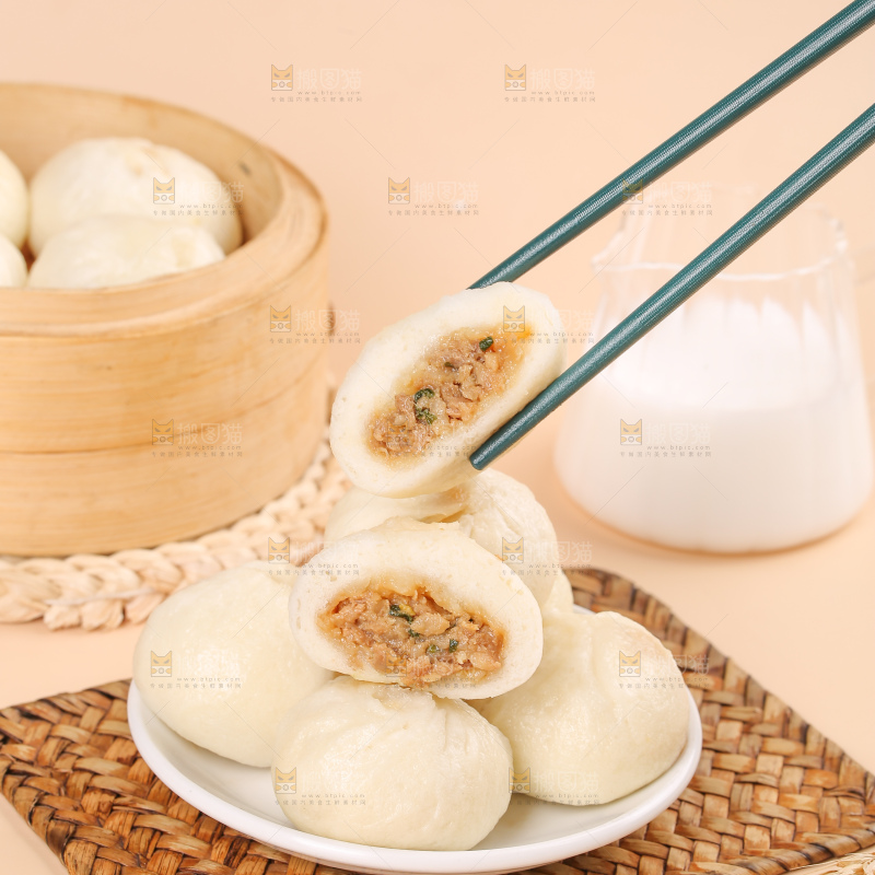 浅底上的发面小笼包