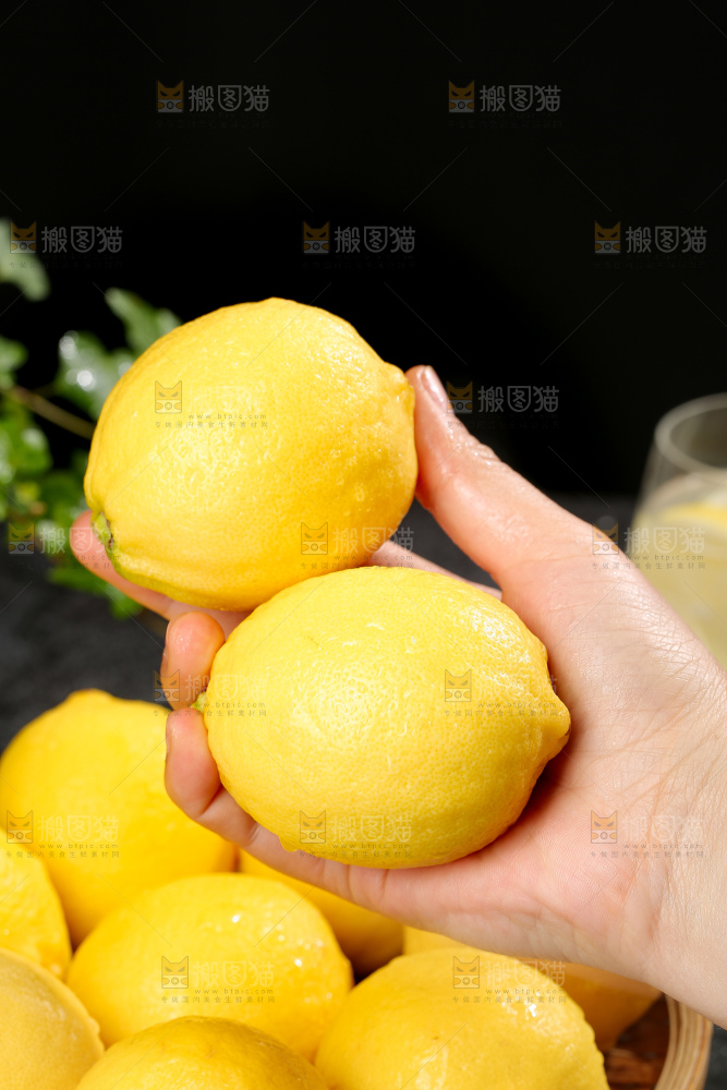 深底上的安岳黄柠檬